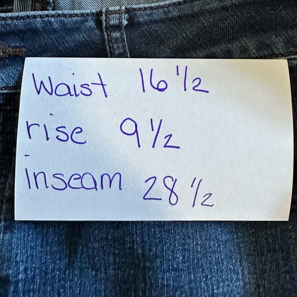Loft Women’s Mid rise, medium wash Jeans. Size 30 waist or 10. - Picture 7 of 7